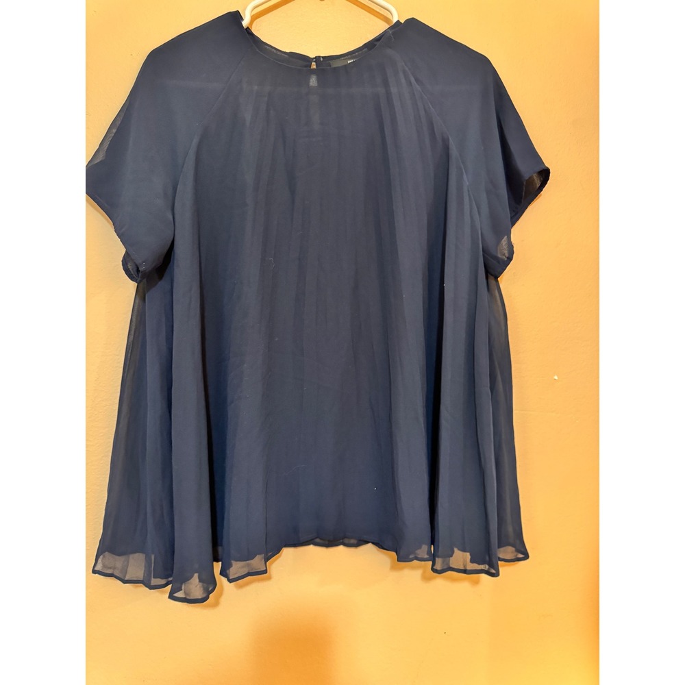 Uniqlo Navy Blue Pleated Chiffon Blouse Short Sleeve Keyhole Back Top Medium